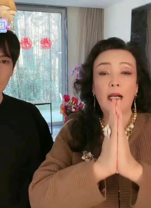 ▲張蘭自信發聲，直言自己能扛起照顧孫輩的責任！（圖／翻攝自張蘭抖音）