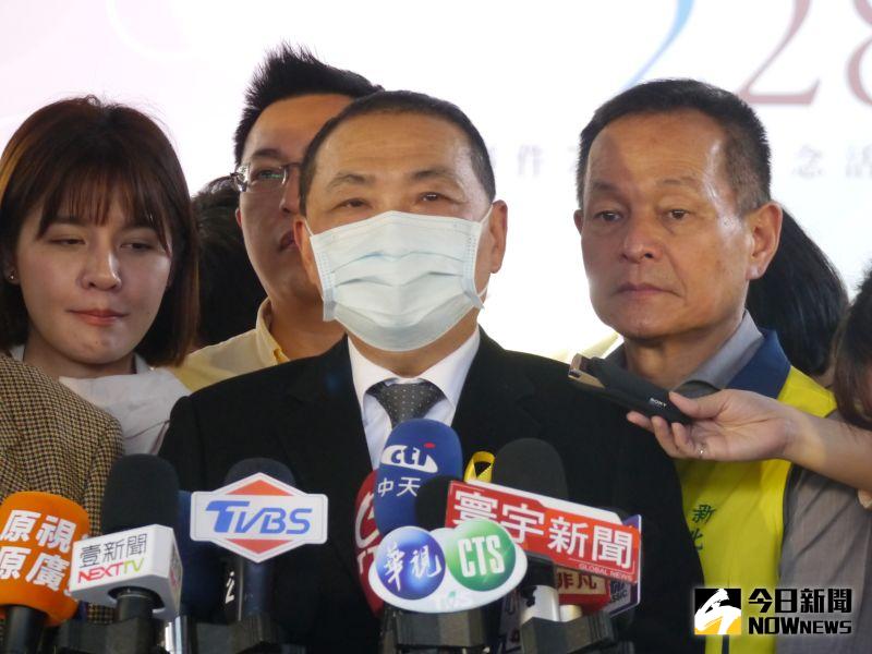 ▲侯友宜出席新北市228事件紀念活動,受訪說「三平」、「三安」主張,是從政者、政府所應該扛起的責任。(圖 /記者吳嘉億攝,2023.02.28)