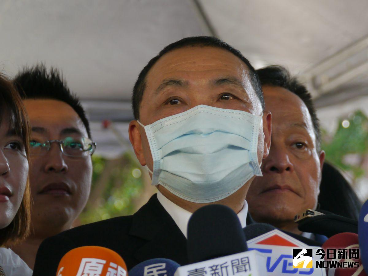 ▲侯友宜出席新北市228事件76週年紀念活動，對於民調支持度下降7％說只要大家團結一心，相信都會贏得美麗的結果。（圖 ／記者吳嘉億攝，2023.02.28）