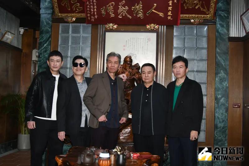 ▲王識賢(左1)在電影中飾演北館「仁哥」,是高捷(左2)幫派的二把手。(圖/資料照)