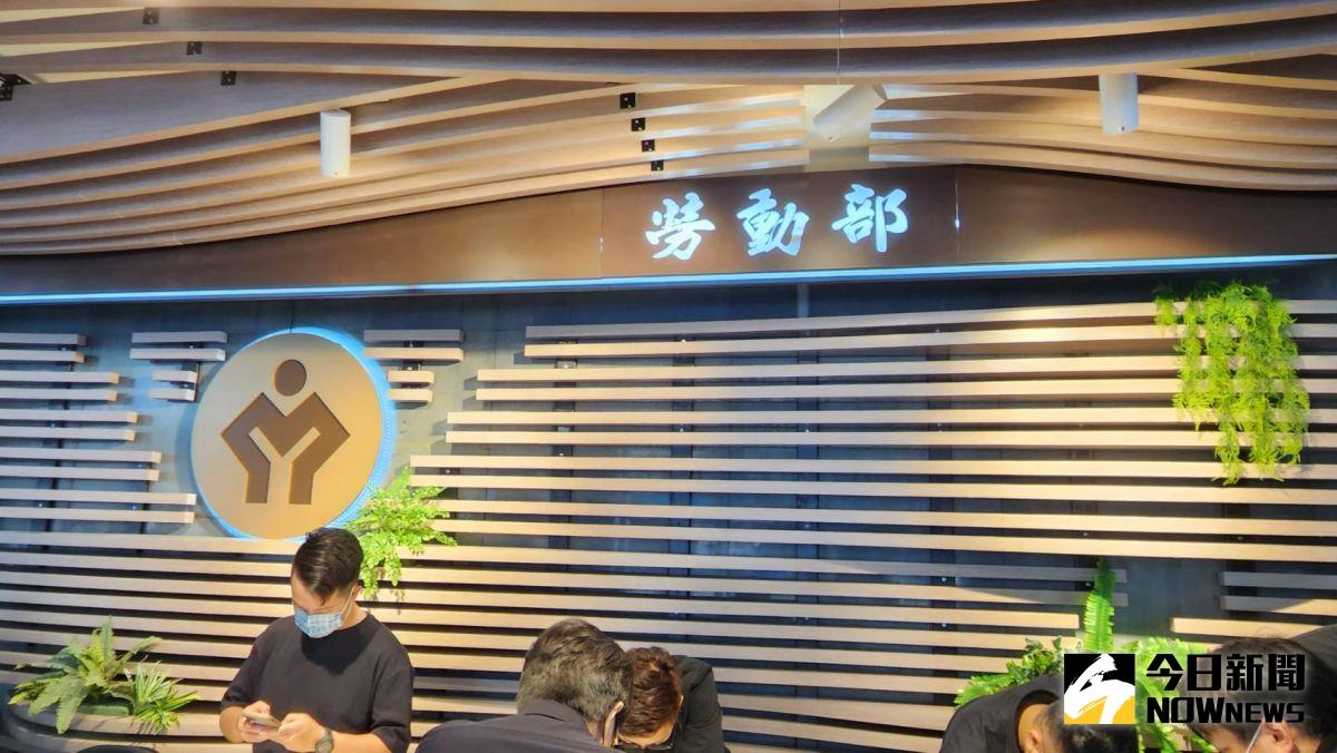 ▲勞動部規劃推動「在台移工一站式申請聘僱及居留整合服務」，明年1月4日上路。（圖／記者李琦瑋攝，2023.03.01）