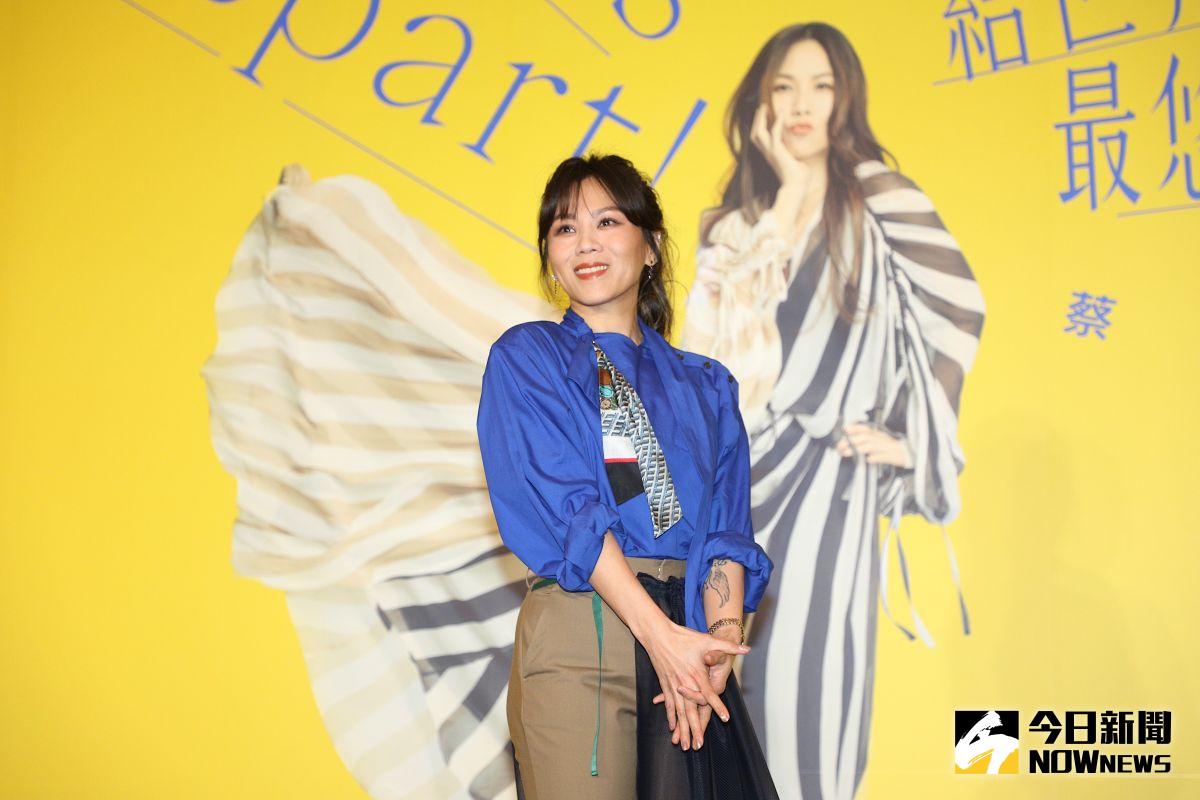 ▲蔡健雅提到胸椎長骨刺，導致呼吸困難。（圖／記者陳明中攝, 2023.03.01）