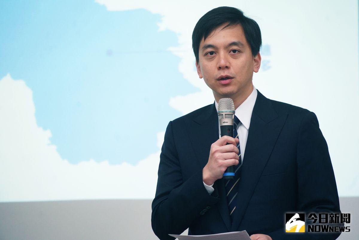 ▲牛煦庭表示，綠營現任立委鄭運鵬始終與選區距離遙遠，比起鄭運鵬，他更期待與民進黨重點栽培的青年代表林飛帆一決勝負，讓選民決定青年參政的路線與樣貌。（圖／記者李春台攝，2023.03.01）