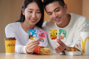 ▲台灣麥當勞攜手LINE FRIENDS全球著名卡通IP「BT21」，於3/15開賣全新「BT21甜心卡」。（圖／台灣麥當勞提供）