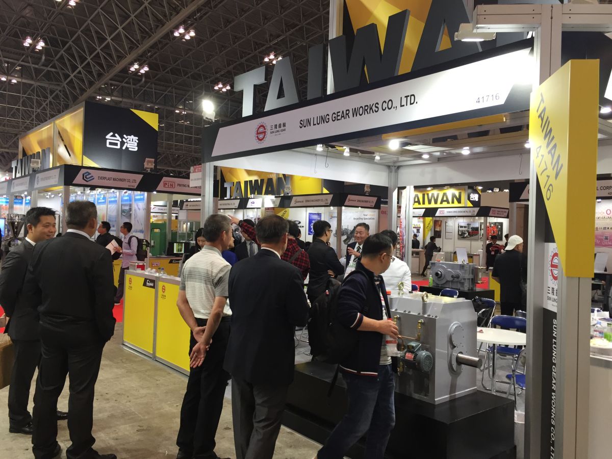 ▲以展出業界新技術和新設備聞名全球的 「日本國際橡塑膠展」，將於今（2023）年年底強勢回歸，圖為上屆（2017年）展會。（圖／貿協提供）