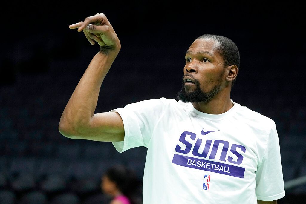 ▲「KD」Kevin Durant今(2)日首度穿上鳳凰城太陽球衣出戰，他本場拿下了23分，帶領球隊以105:91擊敗夏洛特黃蜂。（圖／美聯社／達志影像）