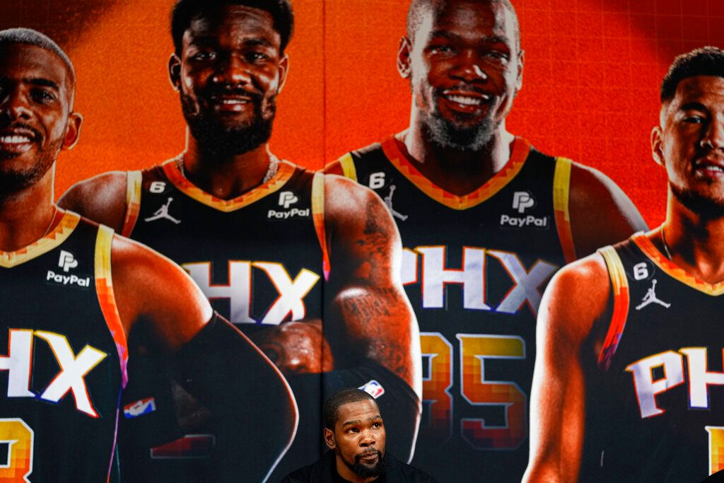 ▲「KD」Kevin Durant今(2)日首度穿上鳳凰城太陽球衣出戰，他本場拿下了23分，帶領球隊以105:91擊敗夏洛特黃蜂。（圖／美聯社／達志影像）