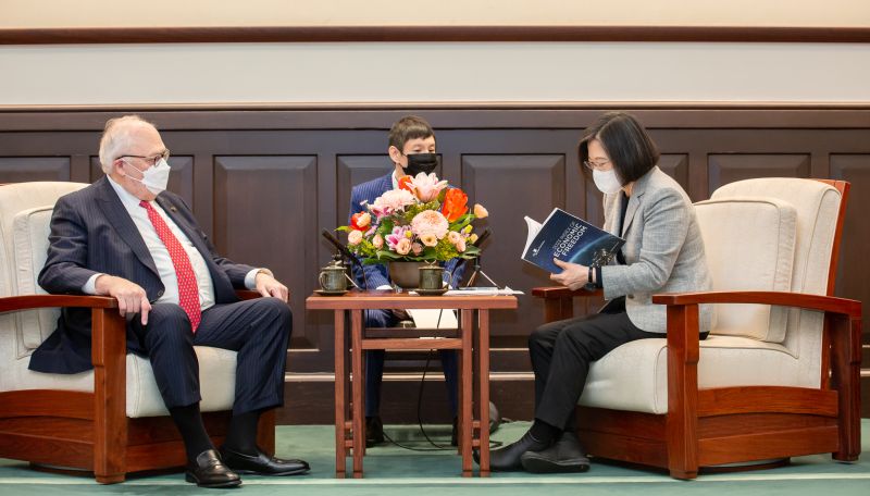 ▲蔡英文接見美國智庫傳統基金會創辦人佛訥。(圖/總統府提供)