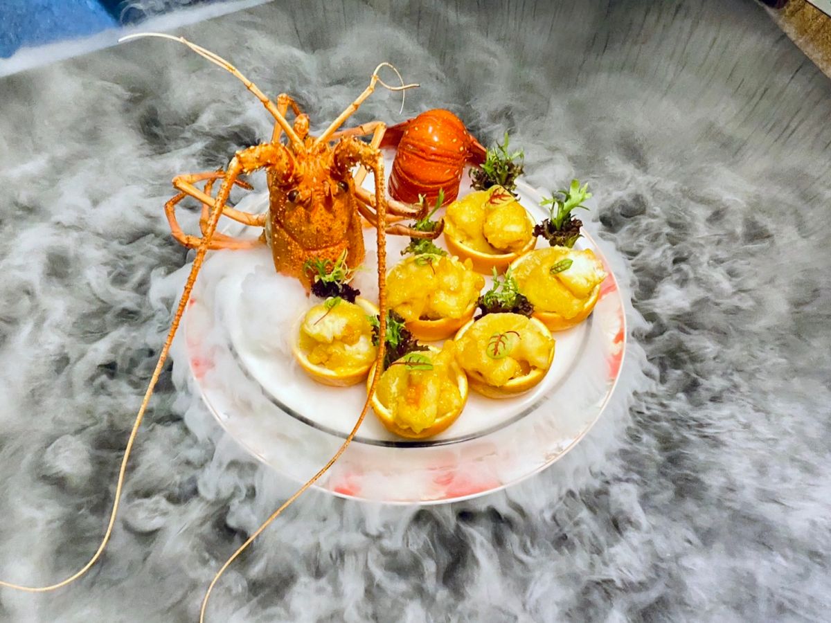 ▲王品集團旗下3大中餐品牌，享鴨、莆田、丰禾共同推出龍蝦趴活動，開搶1500張「龍蝦免費兌換券」；凡「姓名有龍」且生肖屬龍，直接招待免費龍蝦料理。（圖／記者蕭涵云攝）