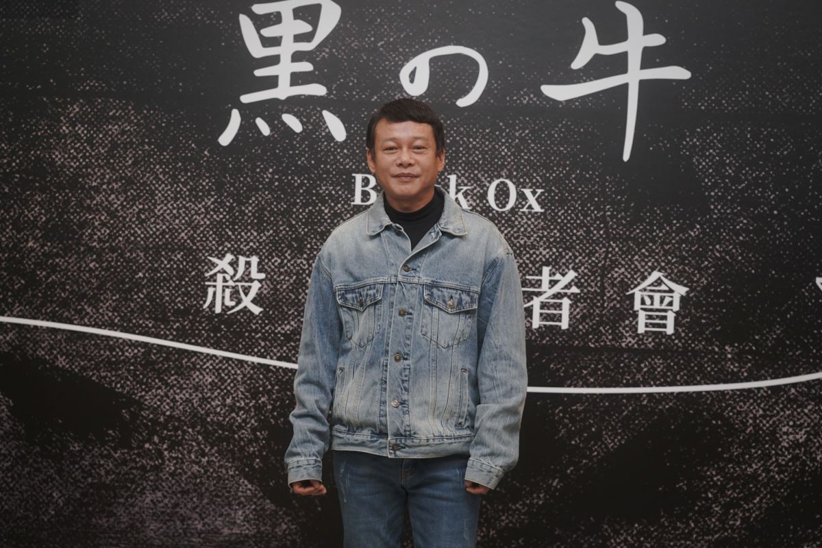 ▲《黑之牛》李康生在片中生喝鱉血，還遭到500公斤的牛踩腳。（圖／木林電影提供）