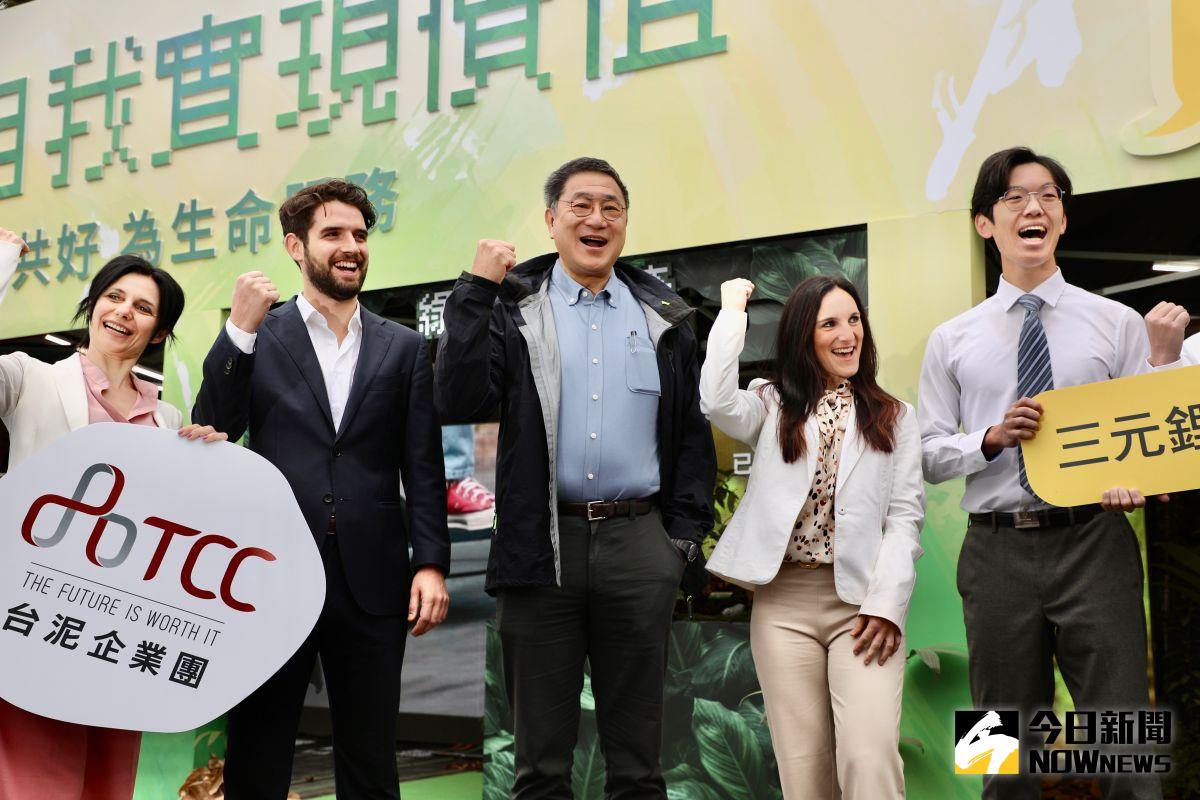 ▲台泥企業團董事長張安平（中）親臨現場並表示，希望招募有創意、未來性、國際性的人才。（圖／記者陳明中攝,2023.03.04）