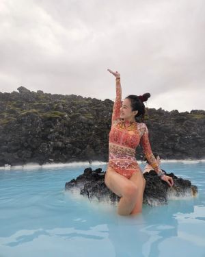 ▲▼Jolin和朋友到冰島泡湯。(圖/翻攝自蔡依林IG) ▲▼Jolin和朋友到冰島泡湯。(圖/翻攝自蔡依林IG)