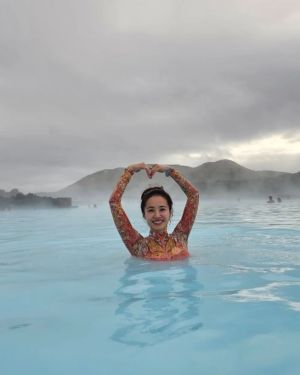 ▲▼Jolin和朋友到冰島泡湯。(圖/翻攝自蔡依林IG) ▲▼Jolin和朋友到冰島泡湯。(圖/翻攝自蔡依林IG)