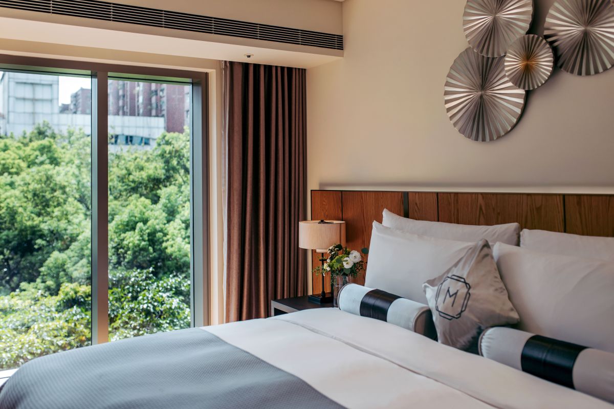 ▲洋基隊前守護神李維拉Mariano Rivera下榻慕軒飯店15萬元總統套房，現在入住相同飯店經典客房，即贈送「3/8經典賽開賽門票」，還有金牌啤酒「買1送1」、餐飲85折優惠。（圖／慕軒飯店提供）