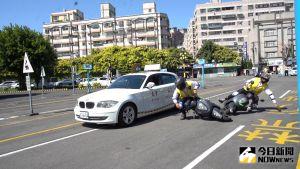 ▲今天現場還示範了機車道路駕駛時，容易發生危險的情境以及正確避免危險的方式。（圖／記者李春台攝，2023.03.06）