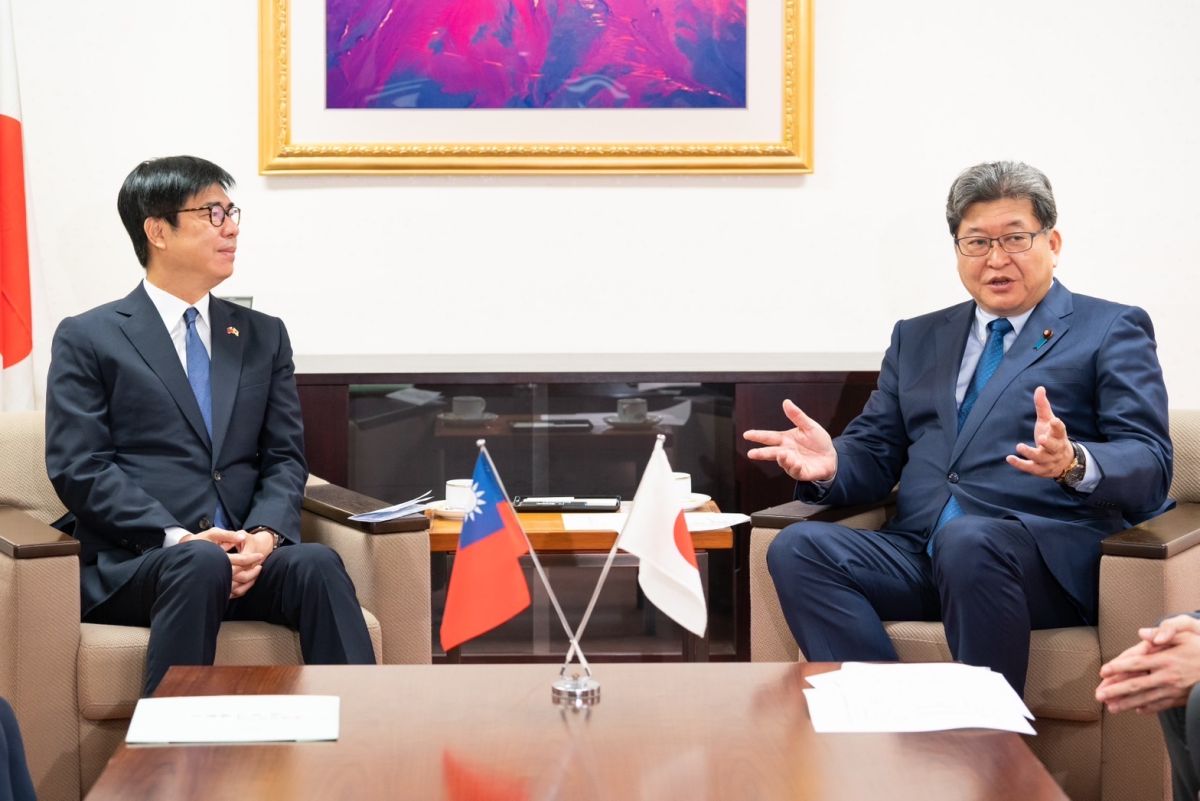 ▲高雄市長陳其邁前往自民黨總部，拜會自民黨核心幹部「黨三役」之一的政務調查會會長、也是極為友台的眾議院議員萩生田光一。（圖／高雄市政府提供）