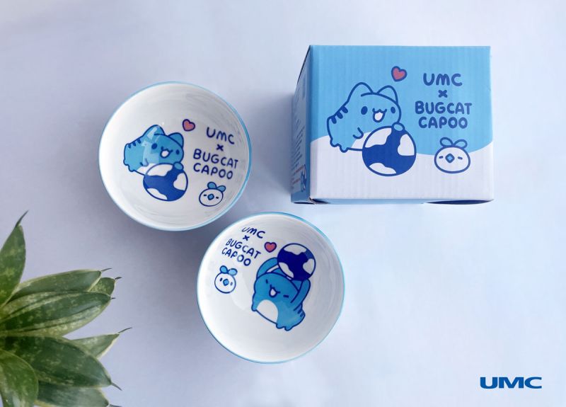 ▲聯電股東會紀念品推出「UMC x 咖波聯名限定愛地球碗組」,由台灣本土插畫家亞拉特別創作之限定款,包裝盒也可以作為面紙盒或撲滿再利用。(圖/聯電提供)