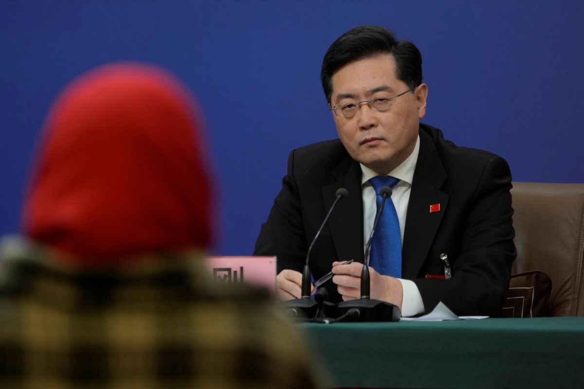 ▲具中國官媒新華社報導，正在緬甸訪問的中國外交部長秦剛，要求緬方嚴厲打擊網路詐騙犯罪、解救被困中方人員。（圖／美聯社／達志影像）