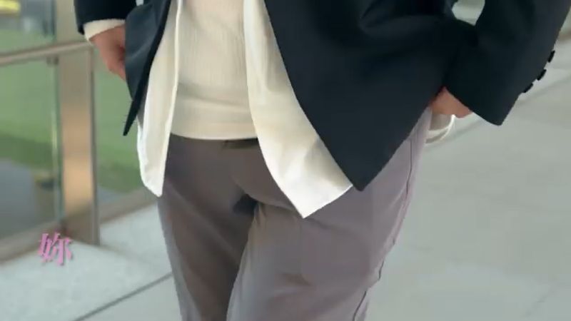 ▲台中市政府的婦女節宣傳影片,以走路時的特寫暗喻生理性別。(圖/台中市政府提供,2023.03.07)
