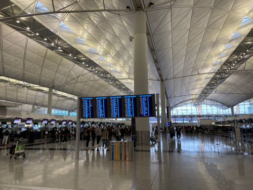 松山機場停電爆行李卡住　台電強調：機場設備故障「非台電設備」

