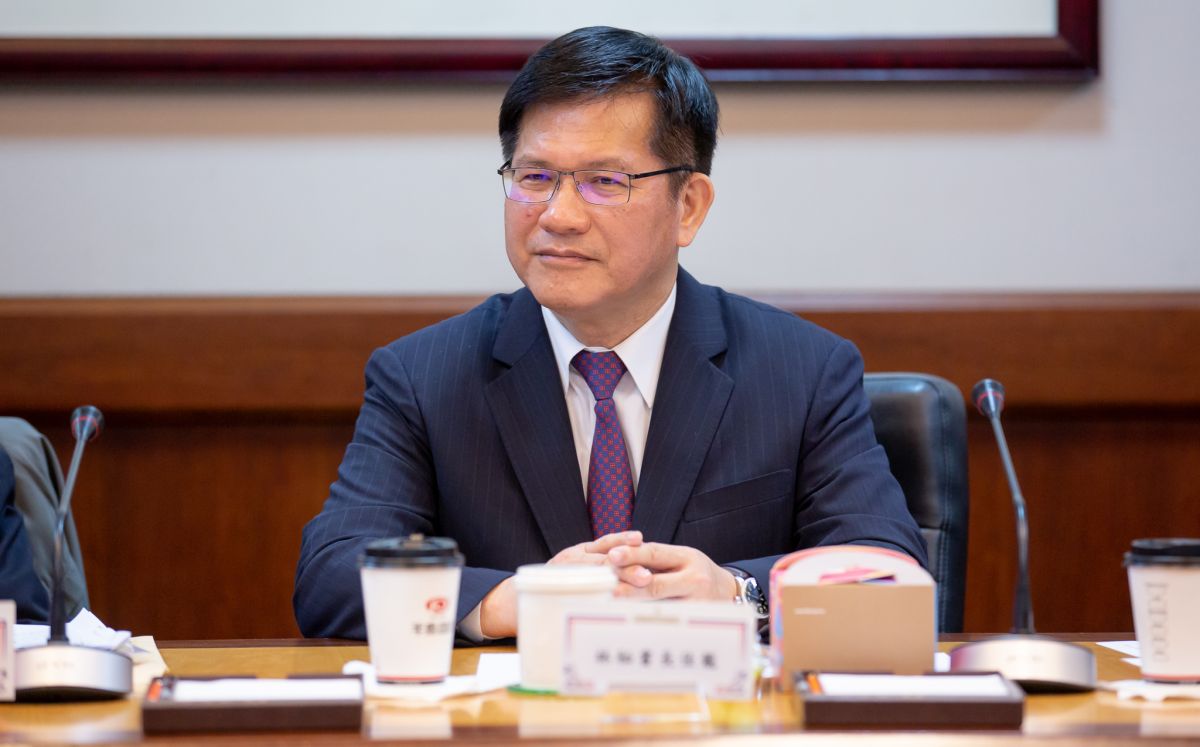 ▲鄭世維時隔一年多為造謠抹黑道歉，林佳龍透過辦公室表示，道歉聲明與當時的不實指控及散佈，得到的關注往往不能對等，任何抹黑都是對於民主的傷害。（圖／總統府提供）