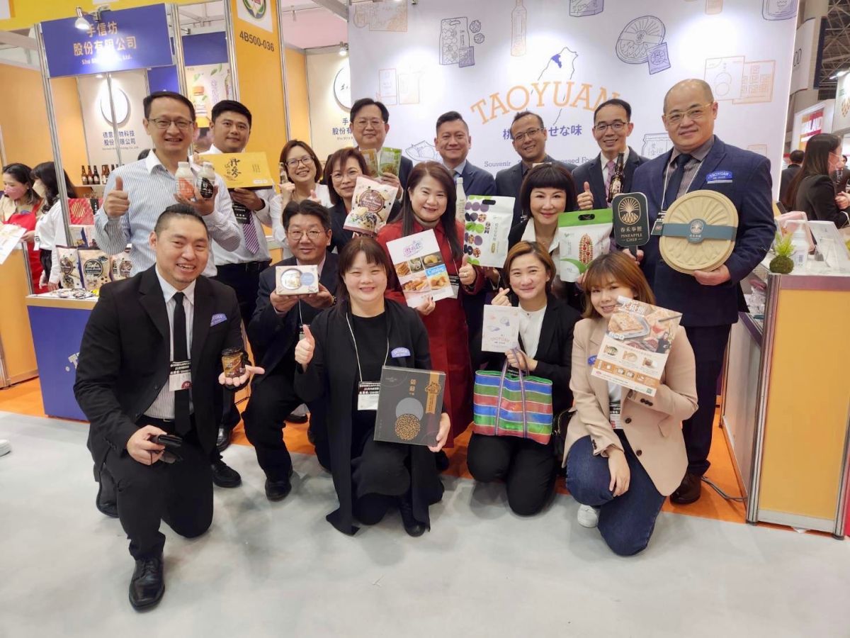 ▲東京國際食品展，桃園館精選14家優質廠商合影。（圖／品牌提供）