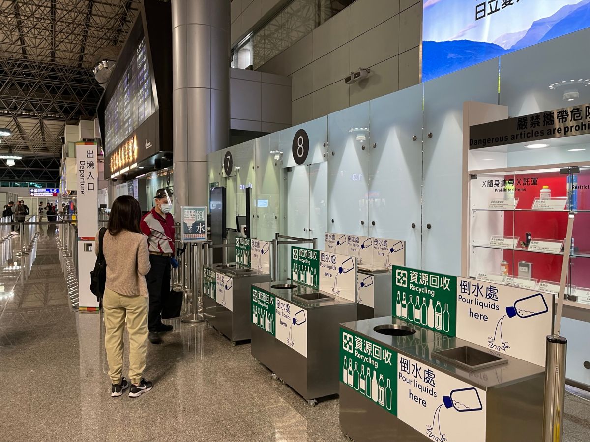 ▲ 許久沒出國，小心別忘了過海關隨身行李規定，《NOWnews》幫大家複習搭機前「隨身行李千萬不能帶」的清單。（示意圖／記者汪睿琦攝）