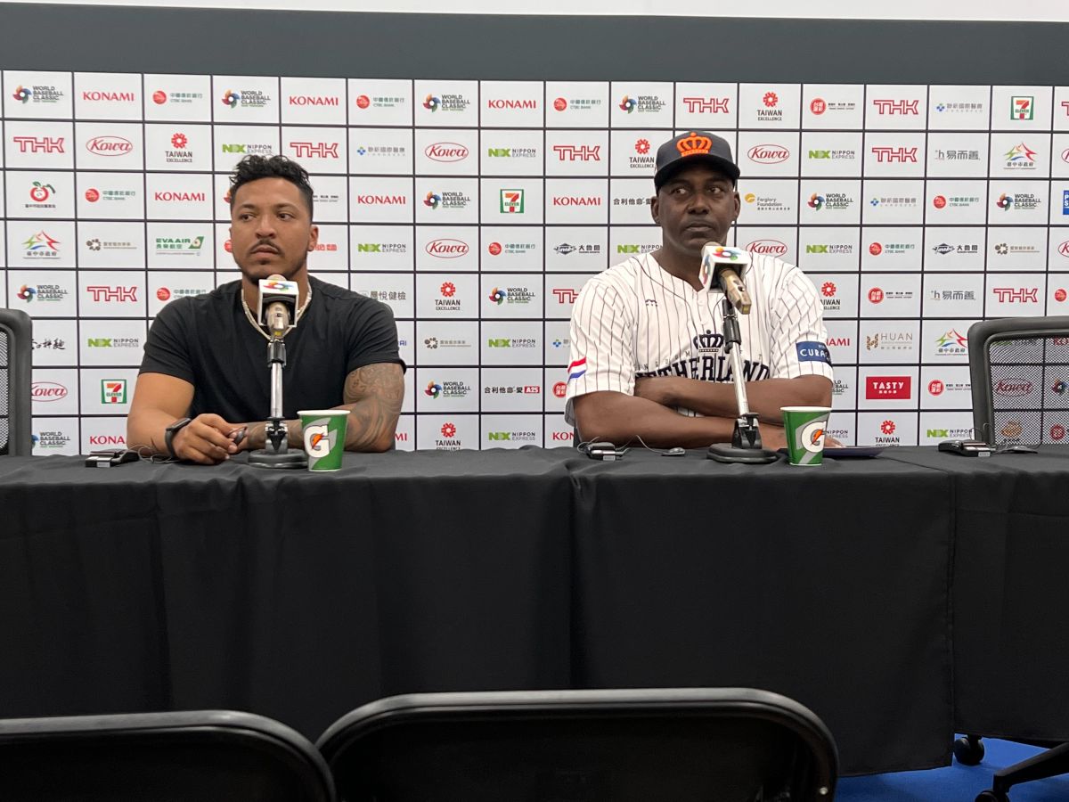 ▲荷蘭總教練Hensley Meulens(右)、捕手Chadwick Tromp(左)（圖／記者簡名杉攝）