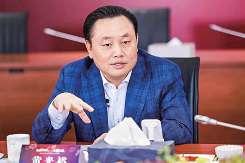 ▲中國國美電器創始人黃光裕三度登上《胡潤百富榜》,卻遭逮捕鋃鐺入獄。(圖/翻攝自財新網)