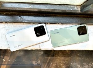 Xiaomi 13 Pro。(圖/記者周淑萍攝) ▲Xiaomi 13 Pro。(圖/記者周淑萍攝)