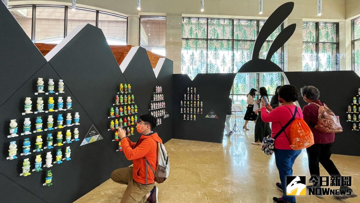 ▲「感動兔 高美特展」帶民眾進入充滿奇幻與趣味的色彩仙境，感受各校採集的顏色所帶來的魔力。（圖／記者陳美嘉攝，2023.03.09）