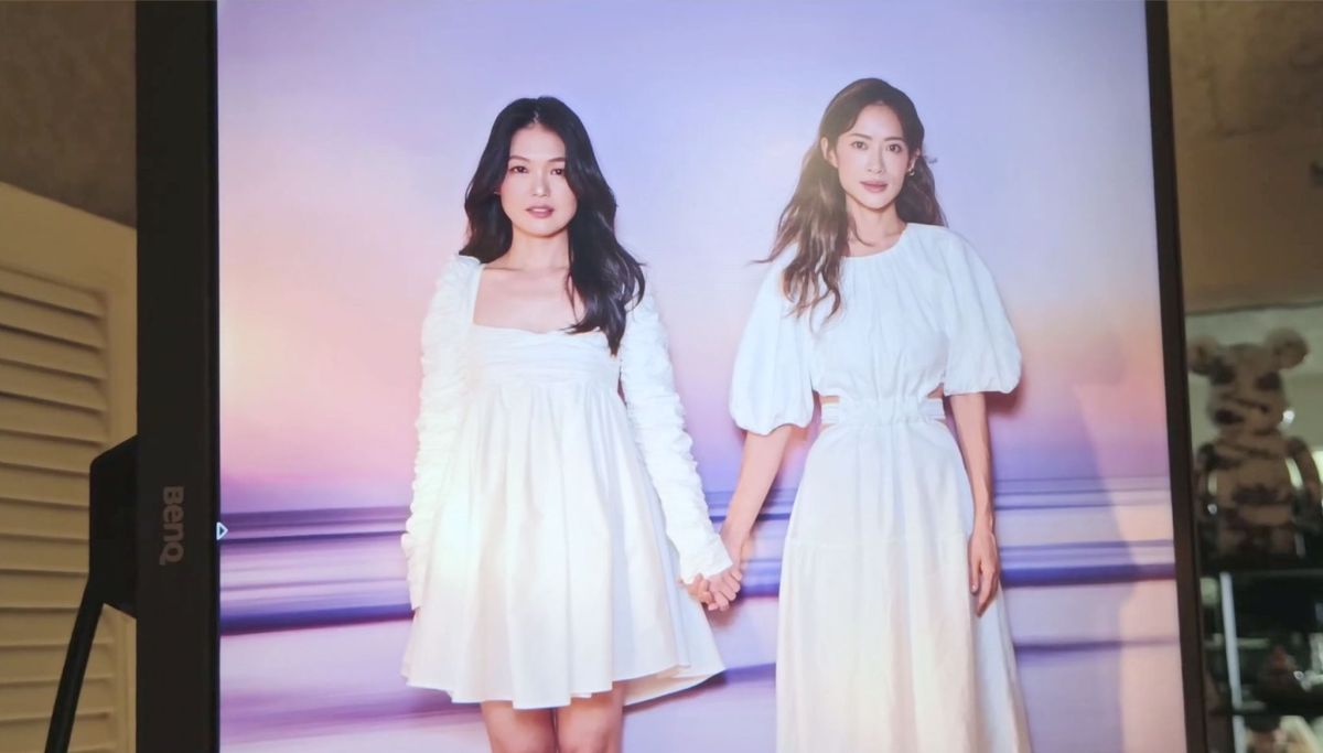 ▲蜜雪薇琪回歸歌壇，凍齡美貌曝光。（圖／翻攝蜜雪薇琪臉書）