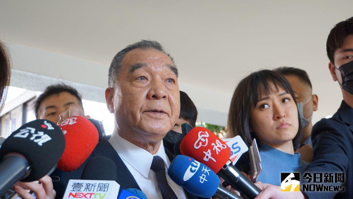 ▲陸戰隊45手槍遭調包成模型槍，國防部長邱國正致歉。（圖／記者呂炯昌攝，2023.03.10）