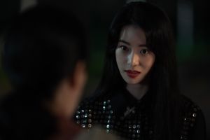▲▼劇中,宋慧喬失算,被林智妍發現廉惠蘭的存在。(圖/Netflix) ▲▼劇中,宋慧喬失算,被林智妍發現廉惠蘭的存在。(圖/Netflix)
