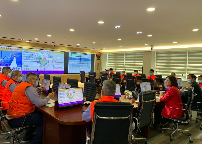 ▲「昇豐128」失聯多日仍音信全無，因此海委會主委管碧玲在臉書表示，海巡艦艇將在今（10）日下午4點將結束搜救任務，啟程返航。（圖／翻攝管碧玲臉書）