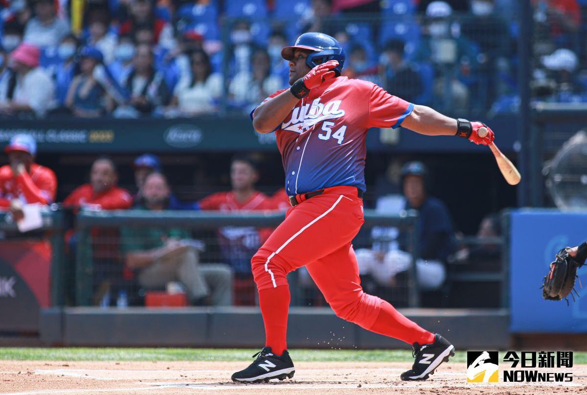 ▲2023WBC經典賽古巴隊外野手Alfredo Despaigne，獲得軟銀合約，重回老東家。（圖／記者葉政勳攝 ）