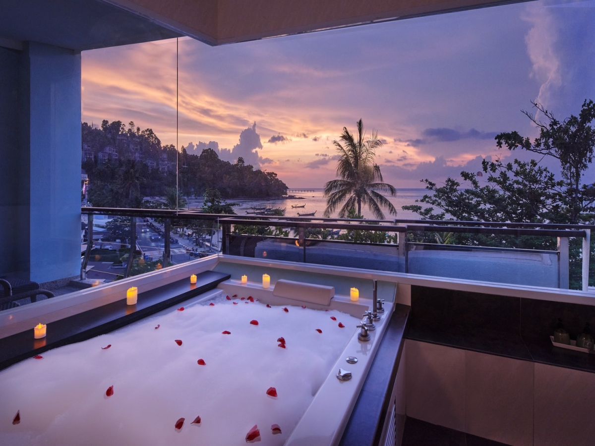 ▲台灣虎航今（10）天正式宣布5/10搶先國航市場首度插旗泰國普吉島！燦星旅遊搶頭香包機，保證入住悅榕集團酒店，每人旅費免2萬元。（圖／燦星提供）