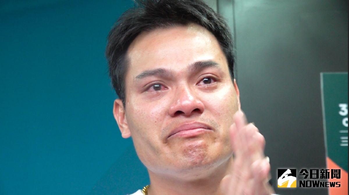 ▲張育成賽後落淚（圖／陳云茹攝）