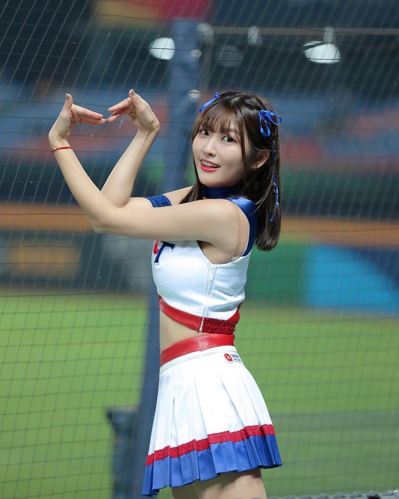 ▲經典女孩成員瑟七，日前獲得MLB記者關注受訪，報導目前還在大聯盟官網首頁。（圖／翻攝瑟七IG）