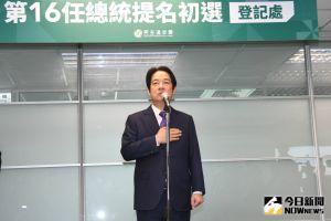 賴清德赴民進黨中央黨部登記參與總統初選,並在完成手續後發表談話。 ▲賴清德赴民進黨中央黨部登記參與總統初選,並在完成手續後發表談話。(圖/記者林調遜攝,2023.03.15)
