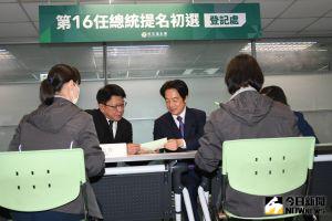 賴清德在潘孟安及幕僚陪同下,赴中央黨部登記投入總統初選。 ▲賴清德在潘孟安及幕僚陪同下,赴中央黨部登記投入總統初選。(圖/記者林調遜攝,2023.03.15)