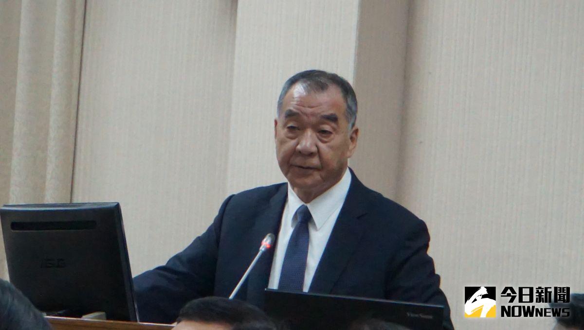 ▲，國軍志願役士兵提前退役，去年人數創下近年新高。圖為國防部長邱國正。（圖／記者呂炯昌攝）