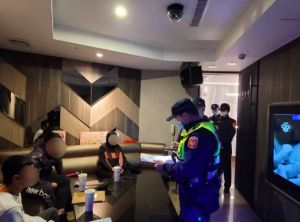 假面慈善家落網!陳在斌身背3條通緝 摩鐵開毒趴遭逮