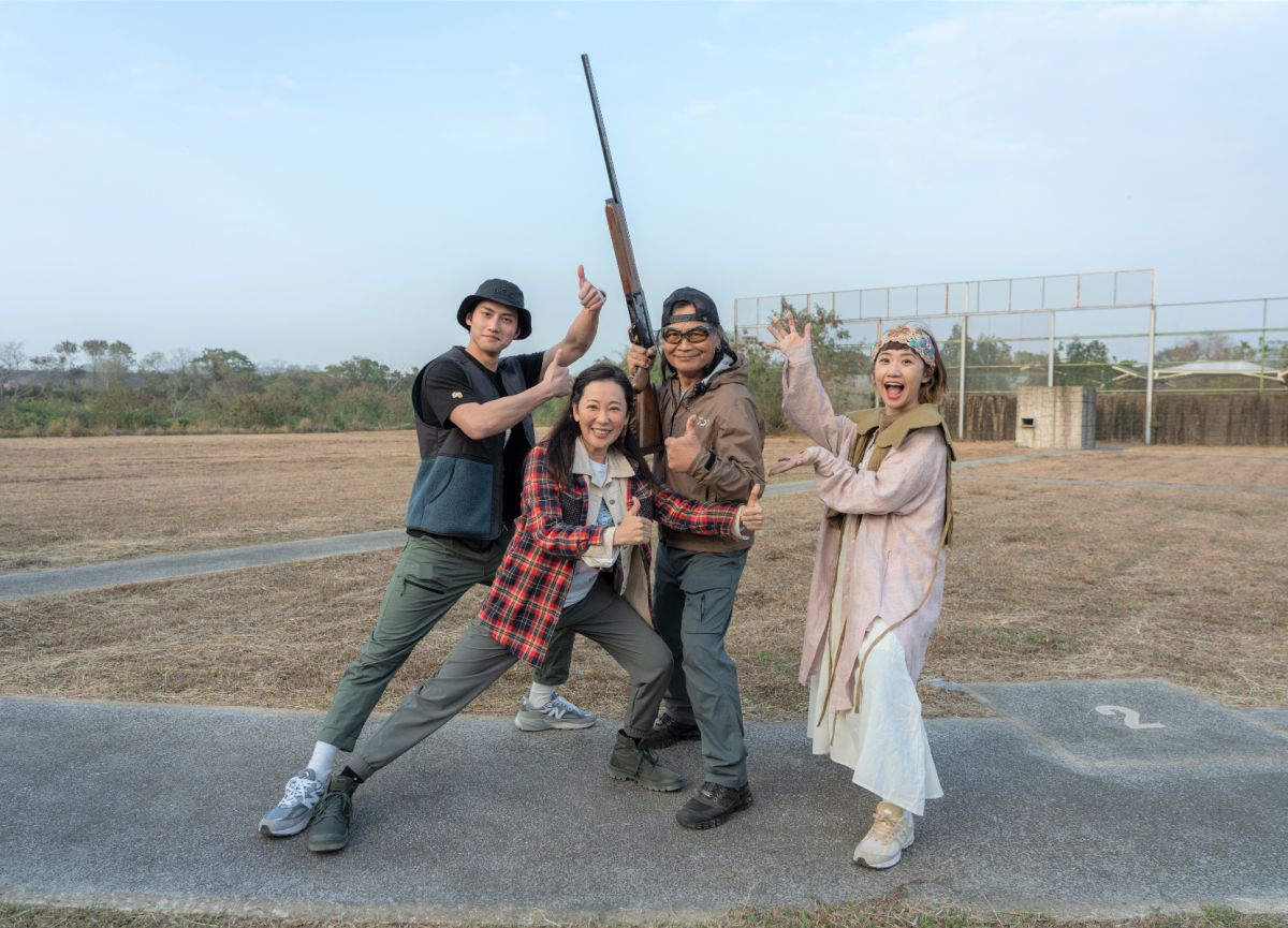 ▲范少勳憶妻當年無怨陪伴，左起為范少勳、況明潔、沈文程和Lulu。（圖／東森綜合提供）