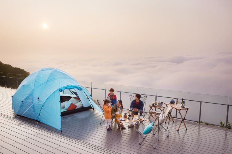 ▲星野TOMAMU度假村將在今年春夏陸續推出雲海平台露營等活動。(圖/湯桂禎國際旅行社提供)