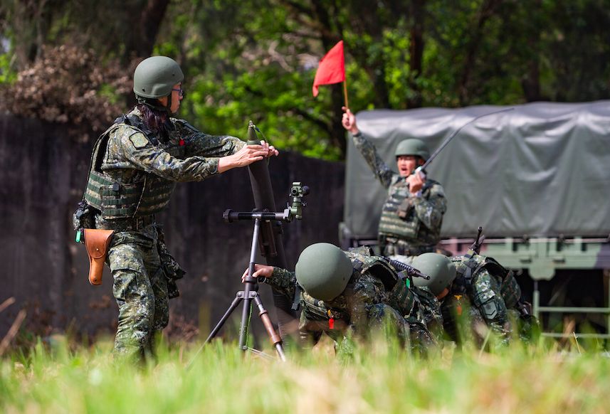 ▲新北市後備旅14天教召，演練迫砲射擊。（圖／軍聞社提供）