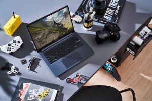 潮流創作筆電ASUS Vivobook Pro 15 OLED (K6500),4月底前,購機登錄送1,000電子禮券。(圖/官方提供) ▲潮流創作筆電ASUS Vivobook Pro 15 OLED (K6500),4月底前,購機登錄送1,000電子禮券。(圖/官方提供)