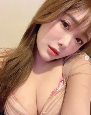 ▲素海霖擁有甜美笑容、一手無法掌握的好身材。(圖/翻攝自素海霖IG) ▲素海霖擁有甜美笑容、一手無法掌握的好身材。(圖/翻攝自素海霖IG)