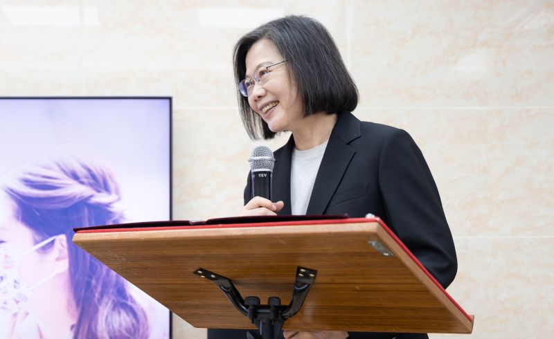 ▲總統蔡英文29日將啟動「民主夥伴共榮之旅」，並邀請朝野立委隨團，總統府今天表示，隨團立委分別是民進黨立委陳歐珀、陳明文、民眾黨立委邱臣遠、時代力量立委王婉諭。國民黨則未推派立委參加。（圖／總統府提供）