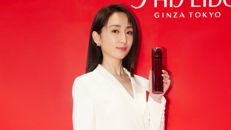 ▲柯佳嬿首次露面談到「堅持不孕」一事,她則認為真的不太建議跟朋友聊這話題。(圖/資生堂提供)
